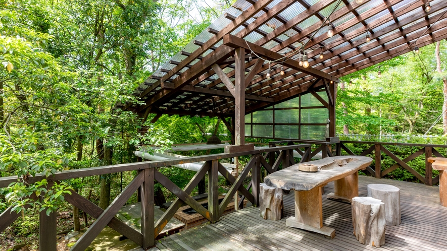 海辺の静かな貸別荘で過ごす休日